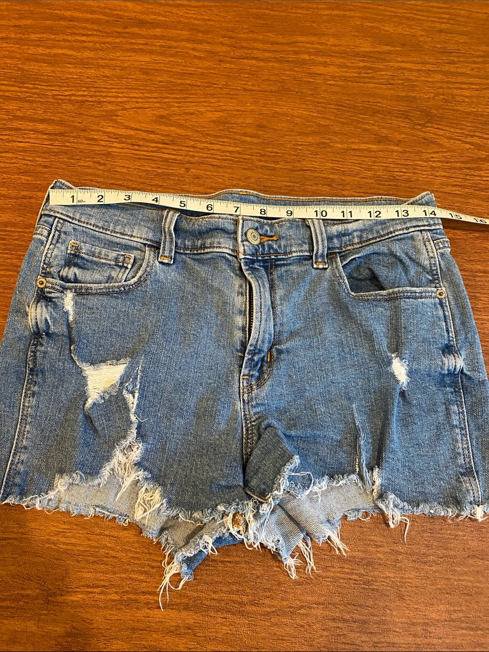 Old Navy Distressed Women's Denim shorts size 6